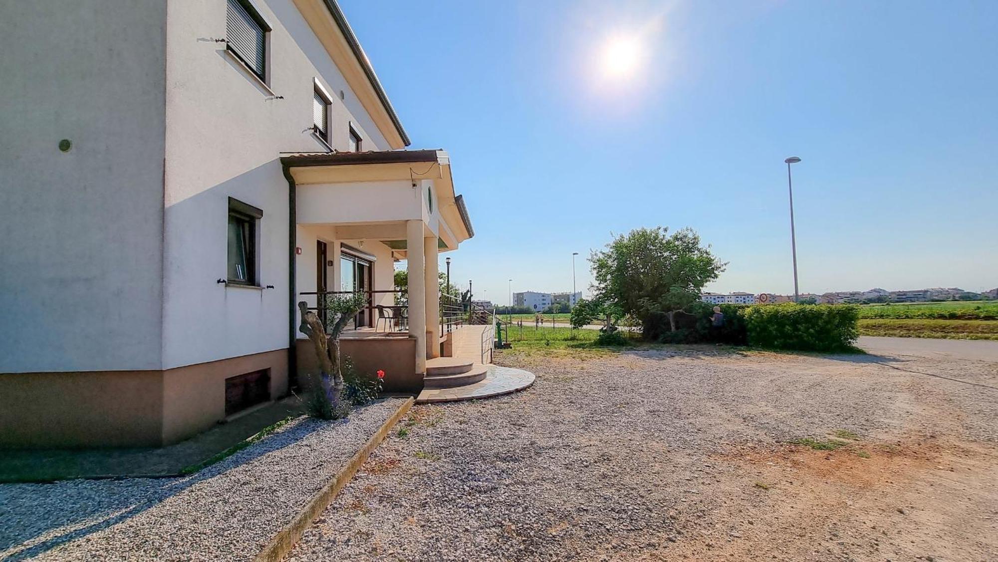 Dani Apartman *