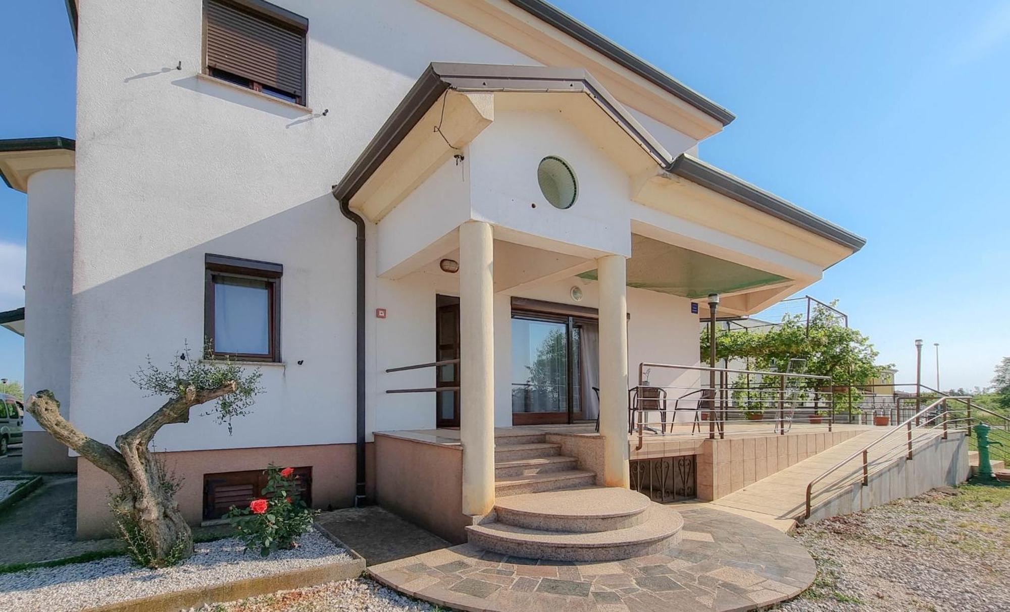 Dani Apartman